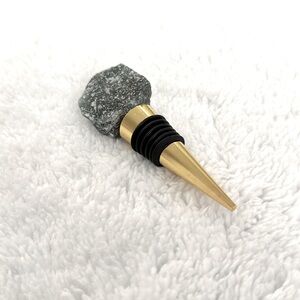 🍾Green Aventurine w/Gold Wine🍷Bottle Stopper